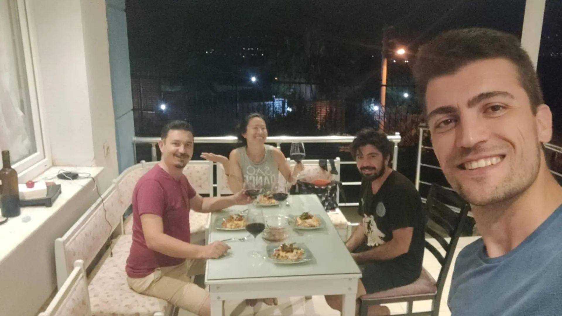 Guezelbahce Yemek Atoelyesi Hotel Izmir